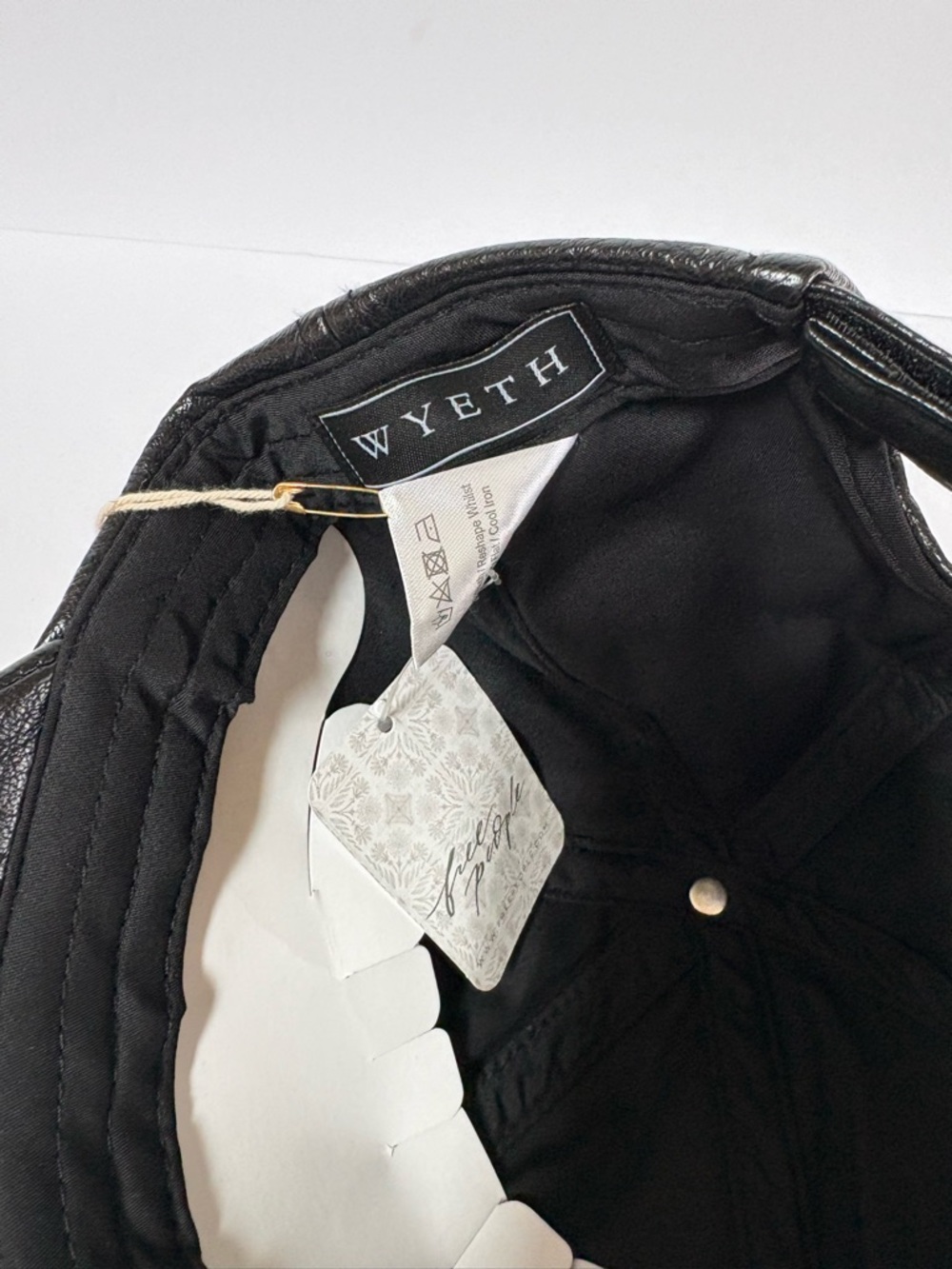 NWT Wyeth Hailey Faux Leather Baseball Cap - Picture 11 of 12